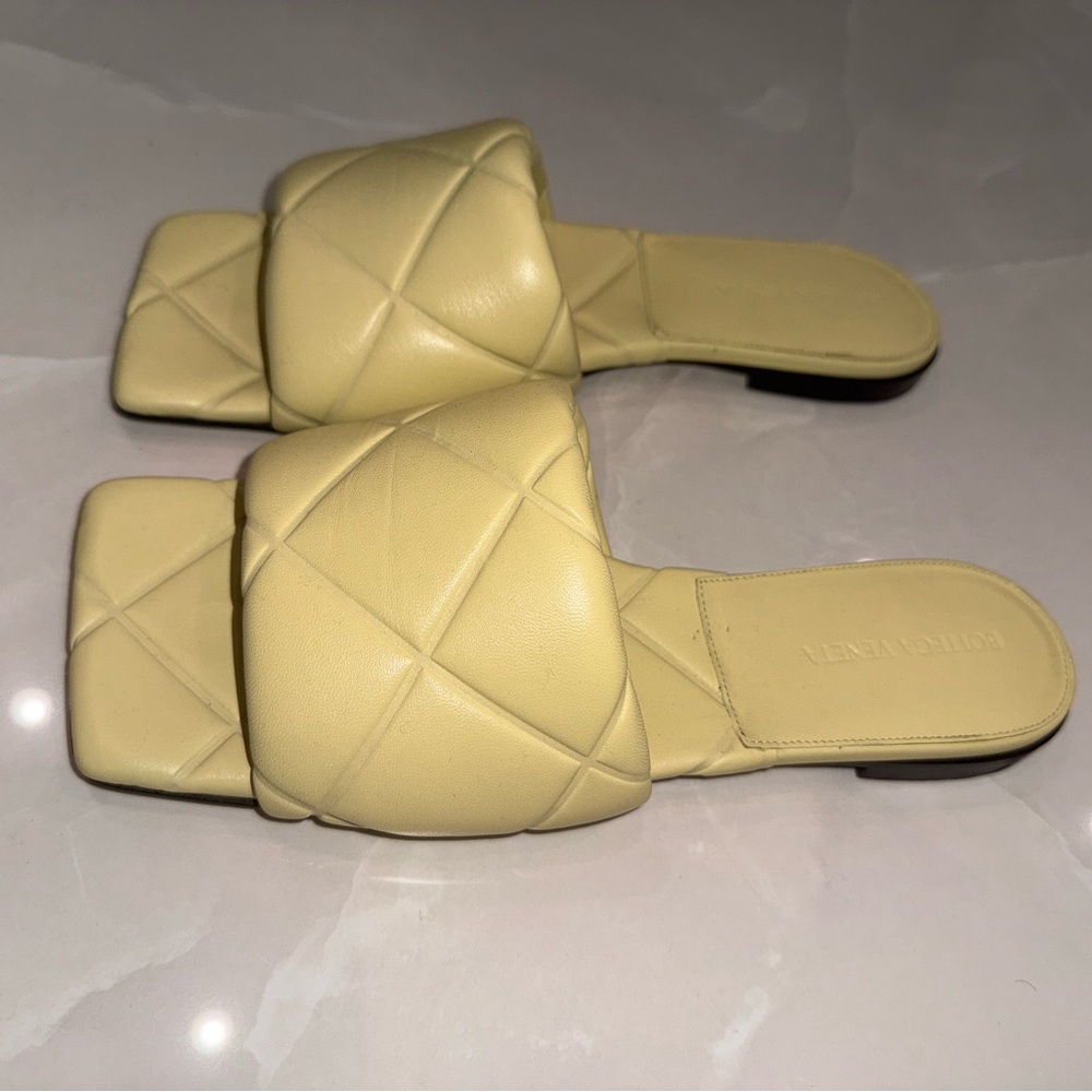 Bottega Veneta Lido Slide Sandals - Yellow - Picture 2 of 4
